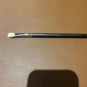 MAC Cosmetics Brush 217